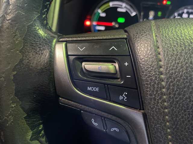 トヨタ クラウン ハイブリッド アスリートG 神奈川県 2016(平28)年 14.3万km ホワイトパールクリスタルシャイン 純正ナビ/LEDライト/クルーズコントロール（追従有）/フルセグTV/ETC/Bluetooth/サンルーフ/ステアリングリモコン/全部ドラレコ/シートメモリー機能/オートライト/ハイビーム/パワーシート（D/N席）/電動ステアリング調整/CD/DVD(Blu-ray再生可）/純正フロアマット/バイザー/バックカメラ/エアコンスイング機能/プッシュスタート/スマートキー