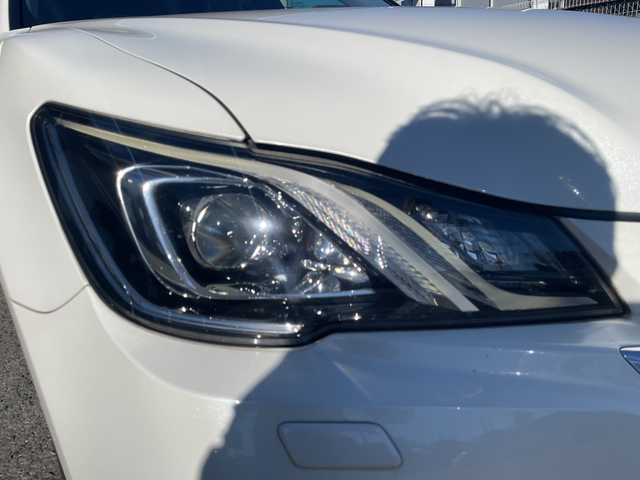 トヨタ クラウン ハイブリッド アスリートG 神奈川県 2016(平28)年 14.3万km ホワイトパールクリスタルシャイン 純正ナビ/LEDライト/クルーズコントロール（追従有）/フルセグTV/ETC/Bluetooth/サンルーフ/ステアリングリモコン/全部ドラレコ/シートメモリー機能/オートライト/ハイビーム/パワーシート（D/N席）/電動ステアリング調整/CD/DVD(Blu-ray再生可）/純正フロアマット/バイザー/バックカメラ/エアコンスイング機能/プッシュスタート/スマートキー