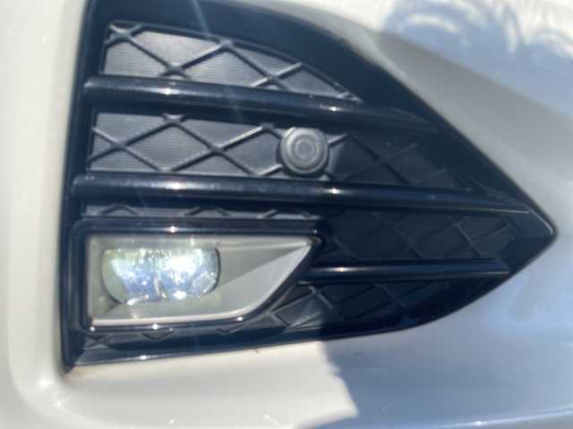 トヨタ クラウン ハイブリッド アスリートG 神奈川県 2016(平28)年 14.3万km ホワイトパールクリスタルシャイン 純正ナビ/LEDライト/クルーズコントロール（追従有）/フルセグTV/ETC/Bluetooth/サンルーフ/ステアリングリモコン/全部ドラレコ/シートメモリー機能/オートライト/ハイビーム/パワーシート（D/N席）/電動ステアリング調整/CD/DVD(Blu-ray再生可）/純正フロアマット/バイザー/バックカメラ/エアコンスイング機能/プッシュスタート/スマートキー