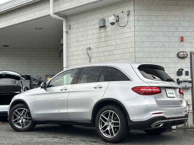 メルセデス・ベンツ ＧＬＣ２５０ 4マチック スポーツ 神奈川県 2016(平28)年 5.7万km イリジウムシルバー 純正ナビ(CD/DVD/USB/BT/フルセグTV)/全方位カメラ/レーダークルーズコントロール/パドルシフト/衝突被害軽減ブレーキ/レーンキープアシスト/横滑り防止装置/ステアリングアシスト/ブラインドスポットモニター/クリアランスソナー/ハーフレザーシート/D/N席パワーシート/D/N席シートヒーター/パワーバックドア/ルーフレール/純正フロアマット/スペアキー×1/保証書/取扱説明書