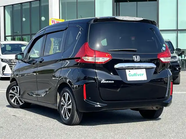 ホンダ フリード G 奈良県 2017(平29)年 2.8万km クリスタルブラックパール 純正ナビ　[VXM-174CSi]/バックカメラ　/地デジ　/Ｃパッケージ　/ビルトインＥＴＣ　/両側パワースライドドア　/純正１５インチＡＷ　/プッシュスタート　/ドアバイザー　/アイドリングストップ /コンフォートビューパッケージ