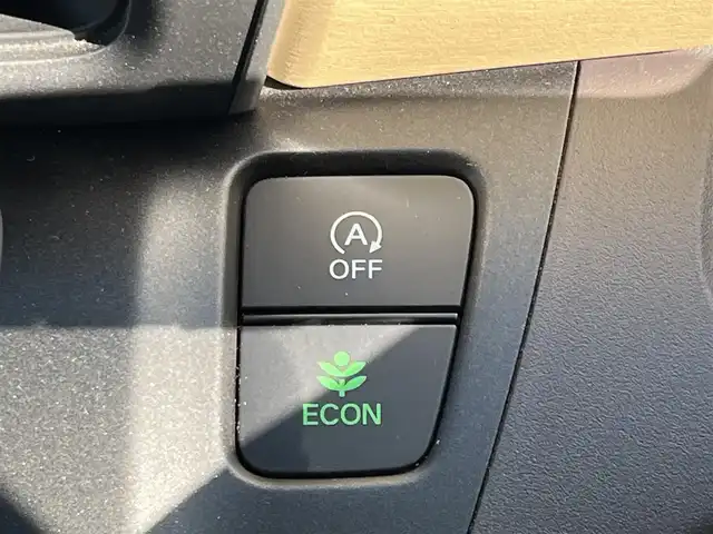 ホンダ フリード G 奈良県 2017(平29)年 2.8万km クリスタルブラックパール 純正ナビ　[VXM-174CSi]/バックカメラ　/地デジ　/Ｃパッケージ　/ビルトインＥＴＣ　/両側パワースライドドア　/純正１５インチＡＷ　/プッシュスタート　/ドアバイザー　/アイドリングストップ /コンフォートビューパッケージ