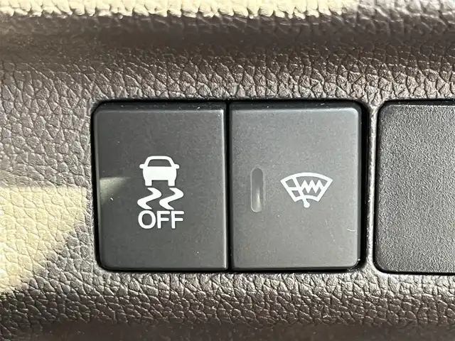 ホンダ フリード G 奈良県 2017(平29)年 2.8万km クリスタルブラックパール 純正ナビ　[VXM-174CSi]/バックカメラ　/地デジ　/Ｃパッケージ　/ビルトインＥＴＣ　/両側パワースライドドア　/純正１５インチＡＷ　/プッシュスタート　/ドアバイザー　/アイドリングストップ /コンフォートビューパッケージ