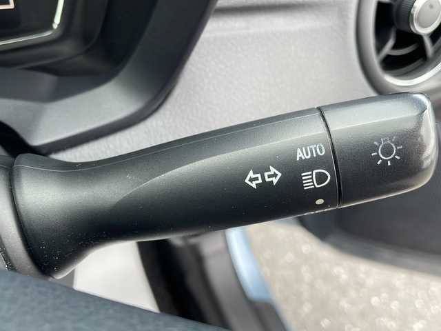 トヨタ カローラ アクシオ ハイブリッドG 岩手県 2015(平27)年 3.9万km ブルーM 純正SDナビ/AM/FM/CD/DVD/Bluetooth/フルセグTV/バックカメラ/ビルトインETC/前後ドライブレコーダー/衝突被害軽減ブレーキ/レーンキープアシスト/横滑り防止装置/シートヒーター/オートライト/オートハイビーム/LEDヘッドライト/スマートキー/プッシュスタート/電動格納ミラー/純正15インチAW/社外スタッドレス付タイヤ車載/純正フロアマット/ドアバイザー/nanoe/保証書/取扱説明書