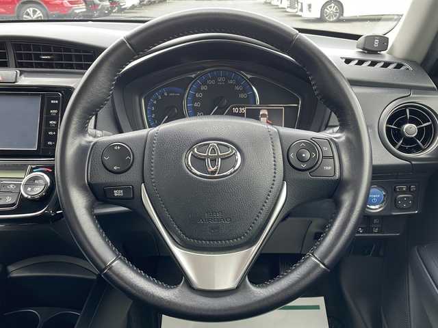 トヨタ カローラ アクシオ ハイブリッドG 岩手県 2015(平27)年 3.9万km ブルーM 純正SDナビ/AM/FM/CD/DVD/Bluetooth/フルセグTV/バックカメラ/ビルトインETC/前後ドライブレコーダー/衝突被害軽減ブレーキ/レーンキープアシスト/横滑り防止装置/シートヒーター/オートライト/オートハイビーム/LEDヘッドライト/スマートキー/プッシュスタート/電動格納ミラー/純正15インチAW/社外スタッドレス付タイヤ車載/純正フロアマット/ドアバイザー/nanoe/保証書/取扱説明書