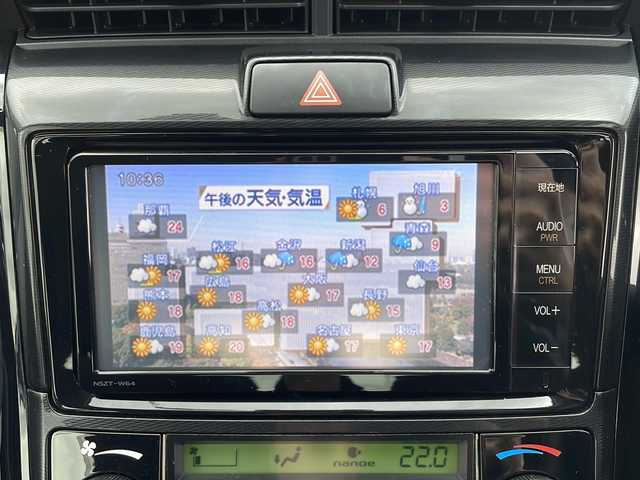 トヨタ カローラ アクシオ ハイブリッドG 岩手県 2015(平27)年 3.9万km ブルーM 純正SDナビ/AM/FM/CD/DVD/Bluetooth/フルセグTV/バックカメラ/ビルトインETC/前後ドライブレコーダー/衝突被害軽減ブレーキ/レーンキープアシスト/横滑り防止装置/シートヒーター/オートライト/オートハイビーム/LEDヘッドライト/スマートキー/プッシュスタート/電動格納ミラー/純正15インチAW/社外スタッドレス付タイヤ車載/純正フロアマット/ドアバイザー/nanoe/保証書/取扱説明書