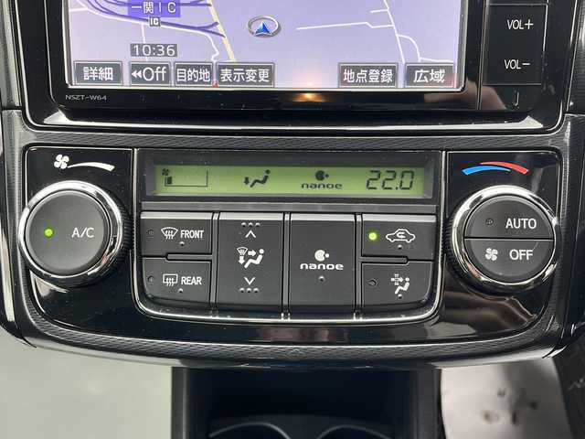 トヨタ カローラ アクシオ ハイブリッドG 岩手県 2015(平27)年 3.9万km ブルーM 純正SDナビ/AM/FM/CD/DVD/Bluetooth/フルセグTV/バックカメラ/ビルトインETC/前後ドライブレコーダー/衝突被害軽減ブレーキ/レーンキープアシスト/横滑り防止装置/シートヒーター/オートライト/オートハイビーム/LEDヘッドライト/スマートキー/プッシュスタート/電動格納ミラー/純正15インチAW/社外スタッドレス付タイヤ車載/純正フロアマット/ドアバイザー/nanoe/保証書/取扱説明書