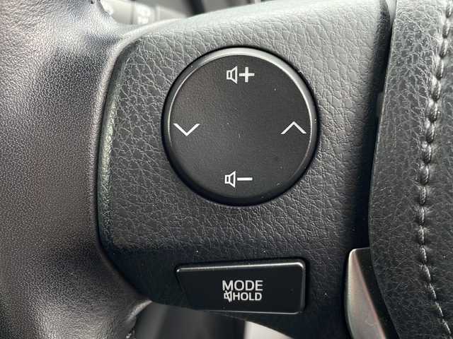 トヨタ カローラ アクシオ ハイブリッドG 岩手県 2015(平27)年 3.9万km ブルーM 純正SDナビ/AM/FM/CD/DVD/Bluetooth/フルセグTV/バックカメラ/ビルトインETC/前後ドライブレコーダー/衝突被害軽減ブレーキ/レーンキープアシスト/横滑り防止装置/シートヒーター/オートライト/オートハイビーム/LEDヘッドライト/スマートキー/プッシュスタート/電動格納ミラー/純正15インチAW/社外スタッドレス付タイヤ車載/純正フロアマット/ドアバイザー/nanoe/保証書/取扱説明書