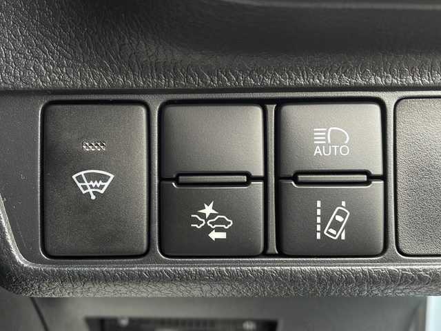 トヨタ カローラ アクシオ ハイブリッドG 岩手県 2015(平27)年 3.9万km ブルーM 純正SDナビ/AM/FM/CD/DVD/Bluetooth/フルセグTV/バックカメラ/ビルトインETC/前後ドライブレコーダー/衝突被害軽減ブレーキ/レーンキープアシスト/横滑り防止装置/シートヒーター/オートライト/オートハイビーム/LEDヘッドライト/スマートキー/プッシュスタート/電動格納ミラー/純正15インチAW/社外スタッドレス付タイヤ車載/純正フロアマット/ドアバイザー/nanoe/保証書/取扱説明書