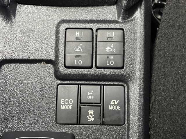 トヨタ カローラ アクシオ ハイブリッドG 岩手県 2015(平27)年 3.9万km ブルーM 純正SDナビ/AM/FM/CD/DVD/Bluetooth/フルセグTV/バックカメラ/ビルトインETC/前後ドライブレコーダー/衝突被害軽減ブレーキ/レーンキープアシスト/横滑り防止装置/シートヒーター/オートライト/オートハイビーム/LEDヘッドライト/スマートキー/プッシュスタート/電動格納ミラー/純正15インチAW/社外スタッドレス付タイヤ車載/純正フロアマット/ドアバイザー/nanoe/保証書/取扱説明書