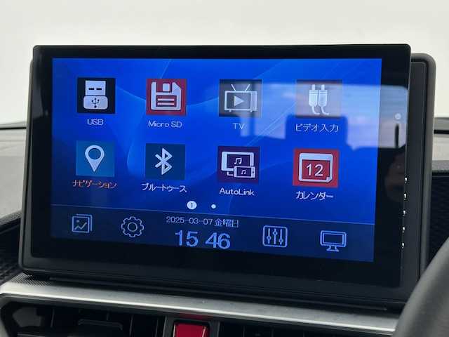 ダイハツ ロッキー プレミアム G 宮城県 2024(令6)年 0.1万km ブラックマイカメタリック Bluetooth/USB入力端子/クルーズコントロール/プッシュスタート/スマートキー/ハーフレザー/シートヒーター/アイドリングストップ/衝突被害軽減システム/横滑り防止装置/コーナーセンサー/ABS/LEDヘッドライト/社外ナビ/純正フロアマット/純正17インチアルミホイール