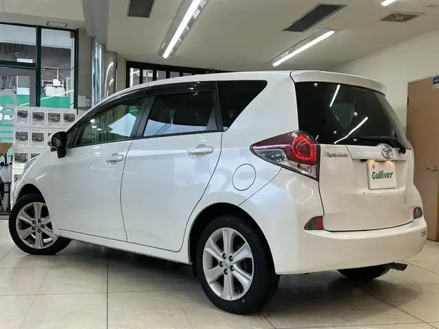 トヨタ ラクティス 東京都 2014(平26)年 12.4万km ホワイトパールクリスタルシャイン 純正ディーラーナビ(NSCP-W62)/(FM/AM/BT/ワンセグTV)/バックカメラ/電動格納ミラー/ドアバイザー/純正フロアマット/横滑り防止/ETC/革巻きステアリング/クルーズコントロール/オートライト/フォグランプ/HID/プライバシーガラス/前方ドライブレコーダー/ISOFIX