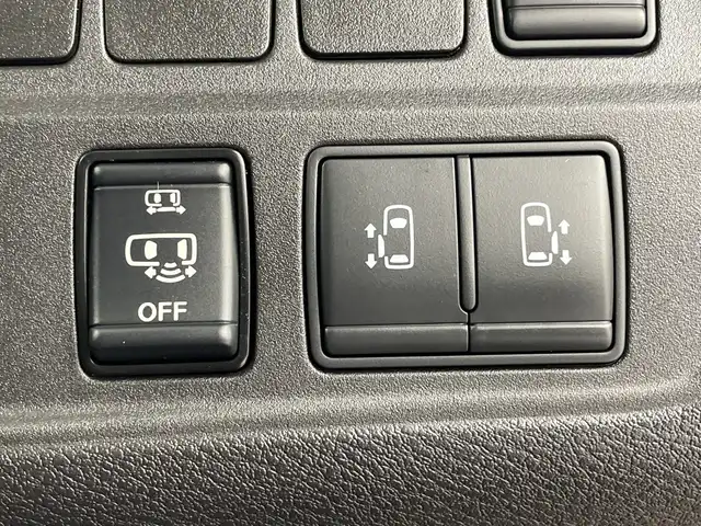 日産 セレナ e－パワー ハイウェイスター V 群馬県 2018(平30)年 3.9万km マルーンレッド 純正９型ナビ　全周囲カメラ　クルーズコントロール　衝突被害軽減ブレーキ　レーンキープアシスト　オートマチックハイビーム　ドライブレコーダー　パーキングアシスト　コーナーセンサー　ＥＴＣ　ＬＥＤ　禁煙車