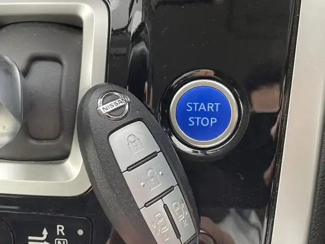 日産 セレナ e－パワー ハイウェイスター V 群馬県 2018(平30)年 3.9万km マルーンレッド 純正９型ナビ　全周囲カメラ　クルーズコントロール　衝突被害軽減ブレーキ　レーンキープアシスト　オートマチックハイビーム　ドライブレコーダー　パーキングアシスト　コーナーセンサー　ＥＴＣ　ＬＥＤ　禁煙車