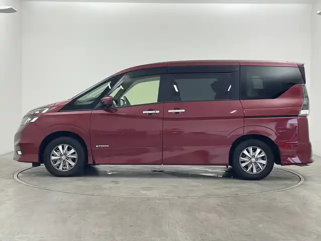 日産 セレナ e－パワー ハイウェイスター V 群馬県 2018(平30)年 3.9万km マルーンレッド 純正９型ナビ　全周囲カメラ　クルーズコントロール　衝突被害軽減ブレーキ　レーンキープアシスト　オートマチックハイビーム　ドライブレコーダー　パーキングアシスト　コーナーセンサー　ＥＴＣ　ＬＥＤ　禁煙車