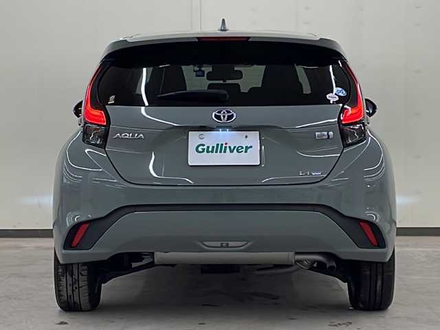 トヨタ アクア Z 道央・札幌 2022(令4)年 2.8万km アーバンカーキ /4WD//純正ナビ/（Bluetooth/ラジオ）//寒冷地仕様//衝突被害軽減システム//ETC//クルーズコントロール//社外ドライブレコーダー（前方、後方）//純正エンジンスターター//ステアリングスイッチ//社外AW冬タイヤ積込み//オートライト//オートハイビーム//フォグライト//オートエアコン//AC100V//電動格納ミラー