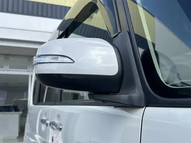 ダイハツ タント カスタム RS トップED SA Ⅲ 京都府 2016(平28)年 9.4万km パールホワイトⅢ (株)IDOMが運営する【じしゃロン伏見店】の自社ローン専用車両になりますこちらは現金またはオートローンご利用時の価格です。自社ローンご希望の方は別途その旨お申付け下さい/プッシュスタート/社外ナビ/バックカメラ/ETC/ハーフレザーシート/ターボ付き/アイドリングストップ/横滑り防止装置/衝突軽減ブレーキ/両側パワースライドドア/純正フロアマット/純正アルミホイール/LEDヘッドライト/電動格納ミラー/ドアバイザー