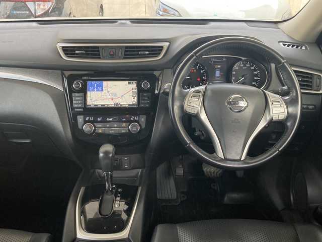 日産 エクストレイル 20X エマージェンシーブレーキ 福島県 2015(平27)年 13.6万km ブリリアントホワイトパール ワンオーナー/純正SDナビ/（Bt、DISC、FM＆AM、フルセグTV）/パートタイム４WD/360°カメラ/USB接続端子/ETC/シガーソケット/前後コーナーセンサー/ダウンヒルアシストコントロール/社外AWスタッドレスタイヤ4本積載/（225/65R17）/純正フロアマット/保証書/取扱説明書/記録簿
