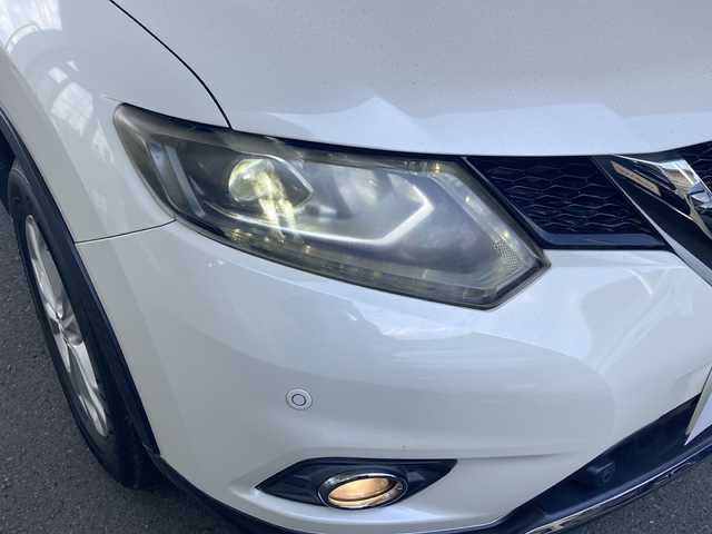 日産 エクストレイル 20X エマージェンシーブレーキ 福島県 2015(平27)年 13.6万km ブリリアントホワイトパール ワンオーナー/純正SDナビ/（Bt、DISC、FM＆AM、フルセグTV）/パートタイム４WD/360°カメラ/USB接続端子/ETC/シガーソケット/前後コーナーセンサー/ダウンヒルアシストコントロール/社外AWスタッドレスタイヤ4本積載/（225/65R17）/純正フロアマット/保証書/取扱説明書/記録簿