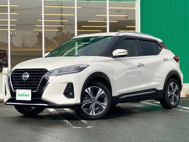 日産 キックス X ツートーンインテリアED 静岡県 2020(令2)年 2.8万km ブリリアントホワイトパール 純正9インチナビ(CD/DVD/BT/フルセグ)/プロパイロット/全方位カメラ/純正ドライブレコーダー/純正ETC2.0/D席N席シートヒーター/ステアリングヒーター/デジタルインナーミラー/クルーズコントロール（追従あり）/USB入力端子/純正フロアマット/純正17インチアルミホイール/コーナーセンサー前後/レーンキープアシスト/オートライト/LEDヘッドライト/オートエアコン/エンジンスタートボタン/パワーステアリング/パワーウィンドウ/アイドリングストップ/スマートキー/スペアキー1本/ABS/横滑り防止装置/W+サイドエアバック/衝突軽減システム