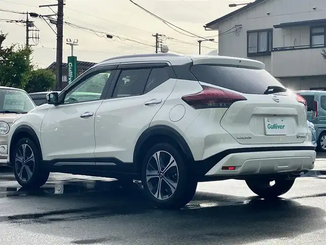日産 キックス X ツートーンインテリアED 静岡県 2020(令2)年 2.8万km ブリリアントホワイトパール 純正9インチナビ(CD/DVD/BT/フルセグ)/プロパイロット/全方位カメラ/純正ドライブレコーダー/純正ETC2.0/D席N席シートヒーター/ステアリングヒーター/デジタルインナーミラー/クルーズコントロール（追従あり）/USB入力端子/純正フロアマット/純正17インチアルミホイール/コーナーセンサー前後/レーンキープアシスト/オートライト/LEDヘッドライト/オートエアコン/エンジンスタートボタン/パワーステアリング/パワーウィンドウ/アイドリングストップ/スマートキー/スペアキー1本/ABS/横滑り防止装置/W+サイドエアバック/衝突軽減システム