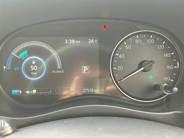 日産 キックス X ツートーンインテリアED 静岡県 2020(令2)年 2.8万km ブリリアントホワイトパール 純正9インチナビ(CD/DVD/BT/フルセグ)/プロパイロット/全方位カメラ/純正ドライブレコーダー/純正ETC2.0/D席N席シートヒーター/ステアリングヒーター/デジタルインナーミラー/クルーズコントロール（追従あり）/USB入力端子/純正フロアマット/純正17インチアルミホイール/コーナーセンサー前後/レーンキープアシスト/オートライト/LEDヘッドライト/オートエアコン/エンジンスタートボタン/パワーステアリング/パワーウィンドウ/アイドリングストップ/スマートキー/スペアキー1本/ABS/横滑り防止装置/W+サイドエアバック/衝突軽減システム