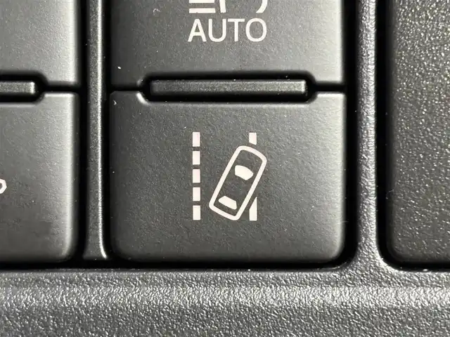 トヨタ ヴォクシー ハイブリッド ZS 煌Ⅲ 福岡県 2021(令3)年 5.5万km イナズマスパーキングブラックガラスフレーク 純正ナビ／フルセグＴＶ　/バックカメラ　/クルーズコントロール　/コーナーセンサー　/衝突軽減ブレーキ　/レーンキープ　/アクセル踏み間違い防止　/両側電動スライドドア　/ハーフレザーシート　/シートヒーター　/ＬＥＤヘッドライト