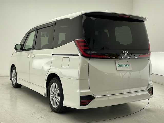 トヨタ ノア S－G 千葉県 2022(令4)年 1.9万km ホワイトパールクリスタルシャイン ワンオーナー/パノラミックビューモニター/ブラインドスポットモニター/クルーズコントロール/10.5インチディスプレイナビ/BT/TV/Miracast/後部14インチフリップダウンモニター/HDMI/ステアリングリモコン/両側パワースライドドア/純正16AW/純正ドアバイザー/リアサンシェード/プッシュスタート/純正ビルトインETC2.0/オートマチックハイビーム/LEDヘッドライト