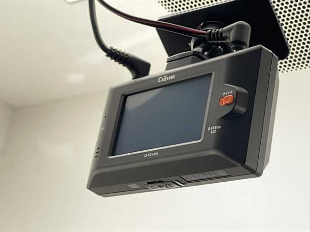 トヨタ ノア S－G 千葉県 2022(令4)年 1.9万km ホワイトパールクリスタルシャイン ワンオーナー/パノラミックビューモニター/ブラインドスポットモニター/クルーズコントロール/10.5インチディスプレイナビ/BT/TV/Miracast/後部14インチフリップダウンモニター/HDMI/ステアリングリモコン/両側パワースライドドア/純正16AW/純正ドアバイザー/リアサンシェード/プッシュスタート/純正ビルトインETC2.0/オートマチックハイビーム/LEDヘッドライト