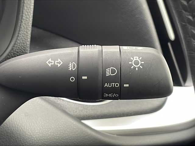 トヨタ ノア S－G 千葉県 2022(令4)年 1.9万km ホワイトパールクリスタルシャイン ワンオーナー/パノラミックビューモニター/ブラインドスポットモニター/クルーズコントロール/10.5インチディスプレイナビ/BT/TV/Miracast/後部14インチフリップダウンモニター/HDMI/ステアリングリモコン/両側パワースライドドア/純正16AW/純正ドアバイザー/リアサンシェード/プッシュスタート/純正ビルトインETC2.0/オートマチックハイビーム/LEDヘッドライト