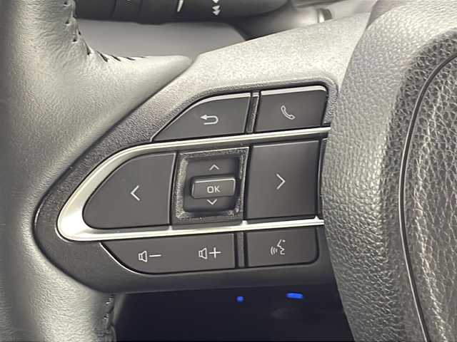 トヨタ ノア S－G 千葉県 2022(令4)年 1.9万km ホワイトパールクリスタルシャイン ワンオーナー/パノラミックビューモニター/ブラインドスポットモニター/クルーズコントロール/10.5インチディスプレイナビ/BT/TV/Miracast/後部14インチフリップダウンモニター/HDMI/ステアリングリモコン/両側パワースライドドア/純正16AW/純正ドアバイザー/リアサンシェード/プッシュスタート/純正ビルトインETC2.0/オートマチックハイビーム/LEDヘッドライト