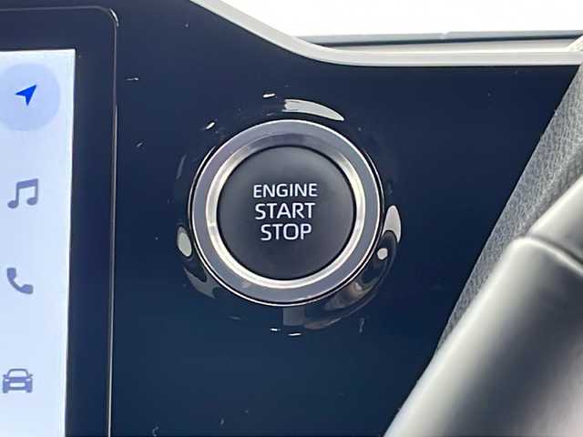 トヨタ ノア S－G 千葉県 2022(令4)年 1.9万km ホワイトパールクリスタルシャイン ワンオーナー/パノラミックビューモニター/ブラインドスポットモニター/クルーズコントロール/10.5インチディスプレイナビ/BT/TV/Miracast/後部14インチフリップダウンモニター/HDMI/ステアリングリモコン/両側パワースライドドア/純正16AW/純正ドアバイザー/リアサンシェード/プッシュスタート/純正ビルトインETC2.0/オートマチックハイビーム/LEDヘッドライト