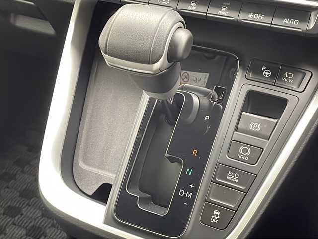 トヨタ ノア S－G 千葉県 2022(令4)年 1.9万km ホワイトパールクリスタルシャイン ワンオーナー/パノラミックビューモニター/ブラインドスポットモニター/クルーズコントロール/10.5インチディスプレイナビ/BT/TV/Miracast/後部14インチフリップダウンモニター/HDMI/ステアリングリモコン/両側パワースライドドア/純正16AW/純正ドアバイザー/リアサンシェード/プッシュスタート/純正ビルトインETC2.0/オートマチックハイビーム/LEDヘッドライト