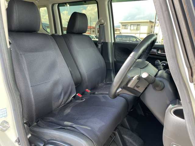 ホンダ Ｎ ＢＯＸ カスタムGターボSSブラッククタイル 神奈川県 2017(平29)年 3.7万km プレミアムホワイトパールⅡ 純正８インチSDナビ（VXM-175VFEi）/フルセグ/Bluetooth/CD/DVD/バックカメラ/クルーズコントロール/シートヒーター/シティブレーキアクティブシステム/パドルシフト/オートリトラミラー/プッシュスタート/スマートキー/LEDフォグランプ/純正フロアマット/純正アルミホイール/レーンキープアシスト/アイドリングストップ/ハーフレザー/ETC/盗難防止装置/衝突被害軽減システム/横滑り防止装置/カーテンエアバック