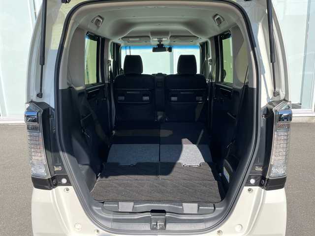 ホンダ Ｎ ＢＯＸ カスタムGターボSSブラッククタイル 神奈川県 2017(平29)年 3.7万km プレミアムホワイトパールⅡ 純正８インチSDナビ（VXM-175VFEi）/フルセグ/Bluetooth/CD/DVD/バックカメラ/クルーズコントロール/シートヒーター/シティブレーキアクティブシステム/パドルシフト/オートリトラミラー/プッシュスタート/スマートキー/LEDフォグランプ/純正フロアマット/純正アルミホイール/レーンキープアシスト/アイドリングストップ/ハーフレザー/ETC/盗難防止装置/衝突被害軽減システム/横滑り防止装置/カーテンエアバック