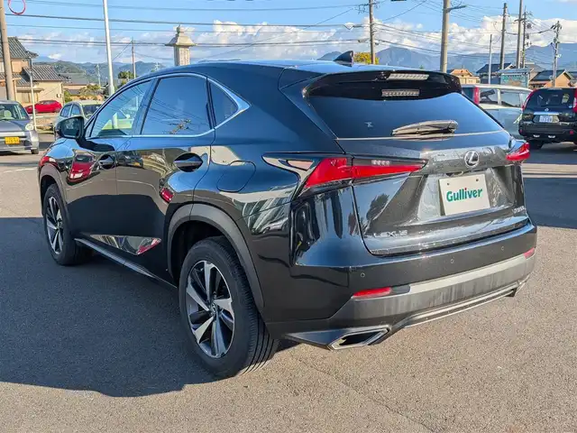 レクサス ＮＸ 300 Iパッケージ 福井県 2018(平30)年 3.9万km グラファイトブラックガラスフレーク 純正10.3インチメモリナビ/フルセグ/BT/CD/DVD/USB/AUX/Miracast/バック・サイドカメラ/衝突被害軽減システム/レーダークルーズコントロール/前後コーナーセンサー/BSM/レーンキープアシスト/横滑り防止装置/盗難防止装置/ビルトインETC2.0/ワイヤレス充電/パワーバックドア/ステアリングヒーター/SOSボタン/前後ドライブレコーダー/TZセーフティレーダー/パワーシート/シートヒーター/シートメモリー/純正フロアマット/パドルシフト/オートホールド/純正18インチAW/LEDヘッドライト/Fフォグ/スマートキー
