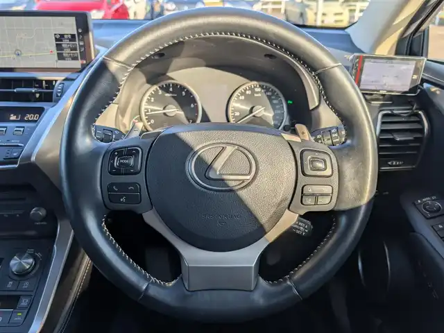 レクサス ＮＸ 300 Iパッケージ 福井県 2018(平30)年 3.9万km グラファイトブラックガラスフレーク 純正10.3インチメモリナビ/フルセグ/BT/CD/DVD/USB/AUX/Miracast/バック・サイドカメラ/衝突被害軽減システム/レーダークルーズコントロール/前後コーナーセンサー/BSM/レーンキープアシスト/横滑り防止装置/盗難防止装置/ビルトインETC2.0/ワイヤレス充電/パワーバックドア/ステアリングヒーター/SOSボタン/前後ドライブレコーダー/TZセーフティレーダー/パワーシート/シートヒーター/シートメモリー/純正フロアマット/パドルシフト/オートホールド/純正18インチAW/LEDヘッドライト/Fフォグ/スマートキー