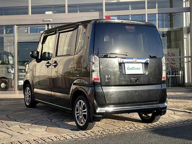 ホンダ Ｎ ＢＯＸ G ターボ Lパッケージ 静岡県 2014(平26)年 7.7万km 黒 主要装備/・両側パワスラ/・ETC/・クルコン/・横滑り防止装置/・純正フロアマット/・ステリモ/・パドルシフト/・スマートキー/・プッシュスタート/・オートエアコン