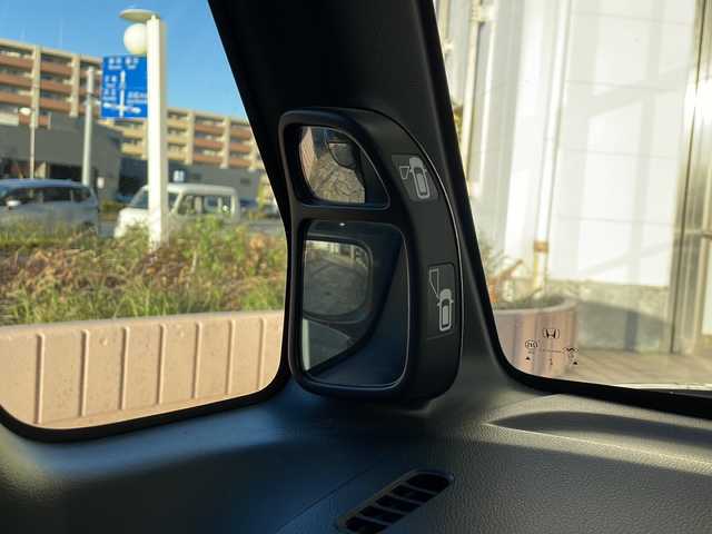 ホンダ Ｎ ＢＯＸ G ターボ Lパッケージ 静岡県 2014(平26)年 7.7万km 黒 主要装備/・両側パワスラ/・ETC/・クルコン/・横滑り防止装置/・純正フロアマット/・ステリモ/・パドルシフト/・スマートキー/・プッシュスタート/・オートエアコン