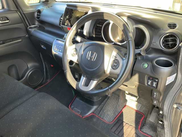 ホンダ Ｎ ＢＯＸ G ターボ Lパッケージ 静岡県 2014(平26)年 7.7万km 黒 主要装備/・両側パワスラ/・ETC/・クルコン/・横滑り防止装置/・純正フロアマット/・ステリモ/・パドルシフト/・スマートキー/・プッシュスタート/・オートエアコン