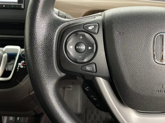 ホンダ フリード ハイブリット G ホンダセンシング 鹿児島県 2021(令3)年 3.3万km プラチナホワイトパール 純正ナビ/（CD/BT）/両側パワースライドドア/ホンダセンシング/バックカメラ/オートクルーズコントロール/LEDヘッドライト/シートヒーター/ロールサンシェイド/オートリトラミラー/スマートキー/ETC/オートライト