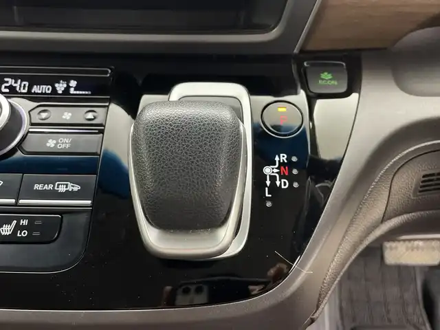 ホンダ フリード ハイブリット G ホンダセンシング 鹿児島県 2021(令3)年 3.3万km プラチナホワイトパール 純正ナビ/（CD/BT）/両側パワースライドドア/ホンダセンシング/バックカメラ/オートクルーズコントロール/LEDヘッドライト/シートヒーター/ロールサンシェイド/オートリトラミラー/スマートキー/ETC/オートライト