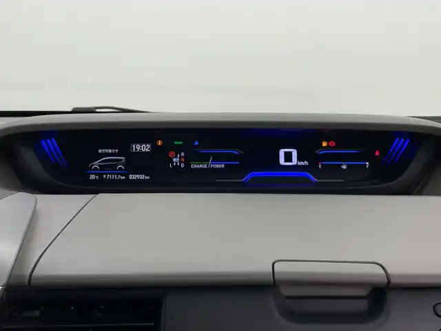 ホンダ フリード ハイブリット G ホンダセンシング 鹿児島県 2021(令3)年 3.3万km プラチナホワイトパール 純正ナビ/（CD/BT）/両側パワースライドドア/ホンダセンシング/バックカメラ/オートクルーズコントロール/LEDヘッドライト/シートヒーター/ロールサンシェイド/オートリトラミラー/スマートキー/ETC/オートライト