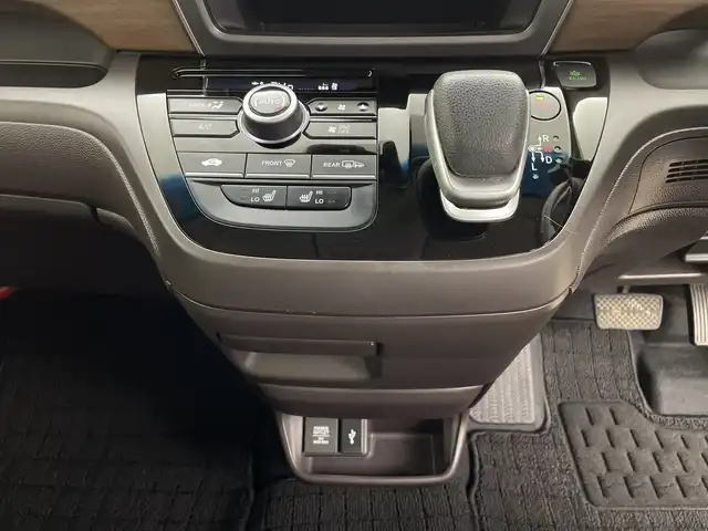 ホンダ フリード ハイブリット G ホンダセンシング 鹿児島県 2021(令3)年 3.3万km プラチナホワイトパール 純正ナビ/（CD/BT）/両側パワースライドドア/ホンダセンシング/バックカメラ/オートクルーズコントロール/LEDヘッドライト/シートヒーター/ロールサンシェイド/オートリトラミラー/スマートキー/ETC/オートライト