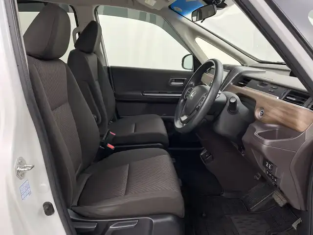 ホンダ フリード ハイブリット G ホンダセンシング 鹿児島県 2021(令3)年 3.3万km プラチナホワイトパール 純正ナビ/（CD/BT）/両側パワースライドドア/ホンダセンシング/バックカメラ/オートクルーズコントロール/LEDヘッドライト/シートヒーター/ロールサンシェイド/オートリトラミラー/スマートキー/ETC/オートライト