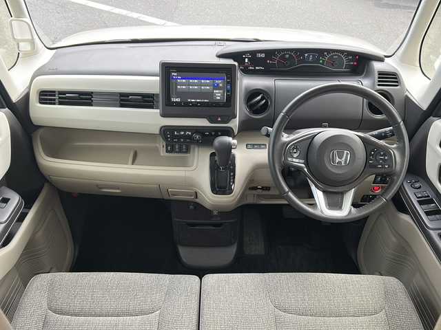 ホンダ Ｎ ＢＯＸ G L ターボ ホンダセンシング 長野県 2019(令1)年 2.7万km プレミアムアイボリーパールⅡ ホンダセンシング/純正Gathersナビ（VXM-195VFi）/FM・AM・DVD・CD・フルセグテレビ/Bluetooth Audio/バックカメラ/純正14インチアルミホイール/レーダークルーズコントロール/両側パワースライドドア/革巻きステアリング/ロールサンシェード/ドライブレコーダー/コーナーセンサー/パドルシフト/LEDヘッドライト/オートライト/プッシュスタート/スマートキー/スペアキー/ドアバイザー/ETC