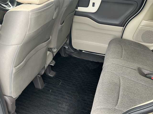 ホンダ Ｎ ＢＯＸ G L ターボ ホンダセンシング 長野県 2019(令1)年 2.7万km プレミアムアイボリーパールⅡ ホンダセンシング/純正Gathersナビ（VXM-195VFi）/FM・AM・DVD・CD・フルセグテレビ/Bluetooth Audio/バックカメラ/純正14インチアルミホイール/レーダークルーズコントロール/両側パワースライドドア/革巻きステアリング/ロールサンシェード/ドライブレコーダー/コーナーセンサー/パドルシフト/LEDヘッドライト/オートライト/プッシュスタート/スマートキー/スペアキー/ドアバイザー/ETC