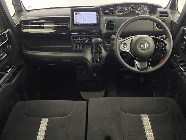 ホンダ Ｎ ＢＯＸ カスタム L 栃木県 2022(令4)年 3.7万km プレミアムサンライトホワイトパール ホンダセンシング/・衝突軽減ブレーキ/・誤発進抑制機能/・アダプティブクルーズコントロール/・車線維持支援システム/・路外逸脱抑制機能/・先行車発進お知らせ機能/・標識認識機能/・オートハイビーム/純正ナビ/(CD/DVD/BT/USB/TV)/禁煙車/両側パワースライドドア/ＵＳＢ接続/ＬＥＤヘッドライト/フォグライト/電子パーキングブレーキ/ブレーキホールド/コーナーセンサー/シートヒーター/スマートキー/プッシュスタート/電動格納ミラー