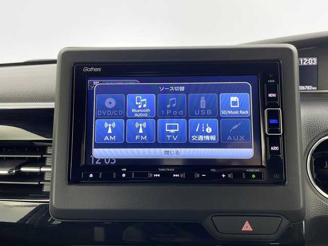 ホンダ Ｎ ＢＯＸ カスタム L 栃木県 2022(令4)年 3.7万km プレミアムサンライトホワイトパール ホンダセンシング/・衝突軽減ブレーキ/・誤発進抑制機能/・アダプティブクルーズコントロール/・車線維持支援システム/・路外逸脱抑制機能/・先行車発進お知らせ機能/・標識認識機能/・オートハイビーム/純正ナビ/(CD/DVD/BT/USB/TV)/禁煙車/両側パワースライドドア/ＵＳＢ接続/ＬＥＤヘッドライト/フォグライト/電子パーキングブレーキ/ブレーキホールド/コーナーセンサー/シートヒーター/スマートキー/プッシュスタート/電動格納ミラー