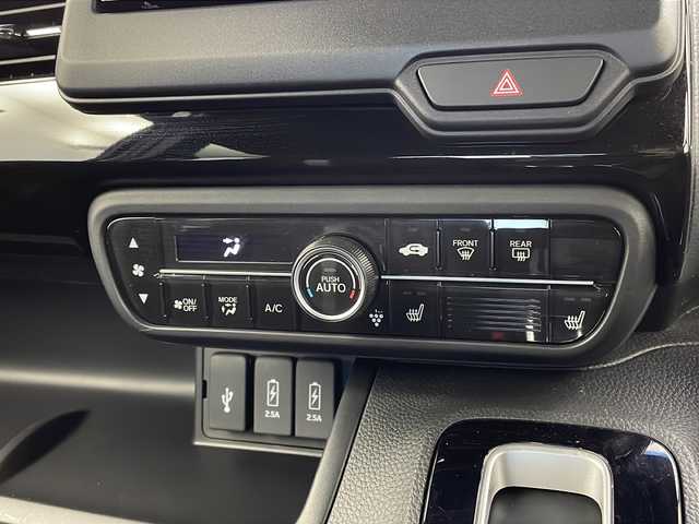 ホンダ Ｎ ＢＯＸ カスタム L 栃木県 2022(令4)年 3.7万km プレミアムサンライトホワイトパール ホンダセンシング/・衝突軽減ブレーキ/・誤発進抑制機能/・アダプティブクルーズコントロール/・車線維持支援システム/・路外逸脱抑制機能/・先行車発進お知らせ機能/・標識認識機能/・オートハイビーム/純正ナビ/(CD/DVD/BT/USB/TV)/禁煙車/両側パワースライドドア/ＵＳＢ接続/ＬＥＤヘッドライト/フォグライト/電子パーキングブレーキ/ブレーキホールド/コーナーセンサー/シートヒーター/スマートキー/プッシュスタート/電動格納ミラー